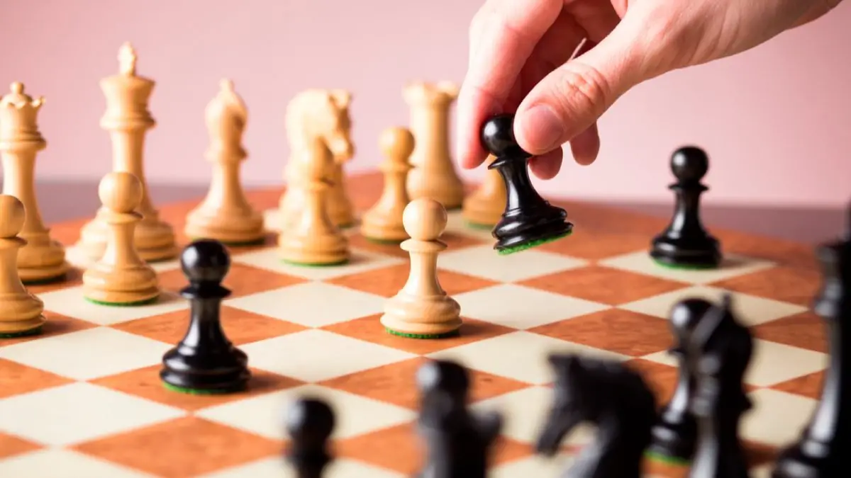 10 مواقع رائعة لتعلم الشطرنج على الإنترنت - موقع iChess